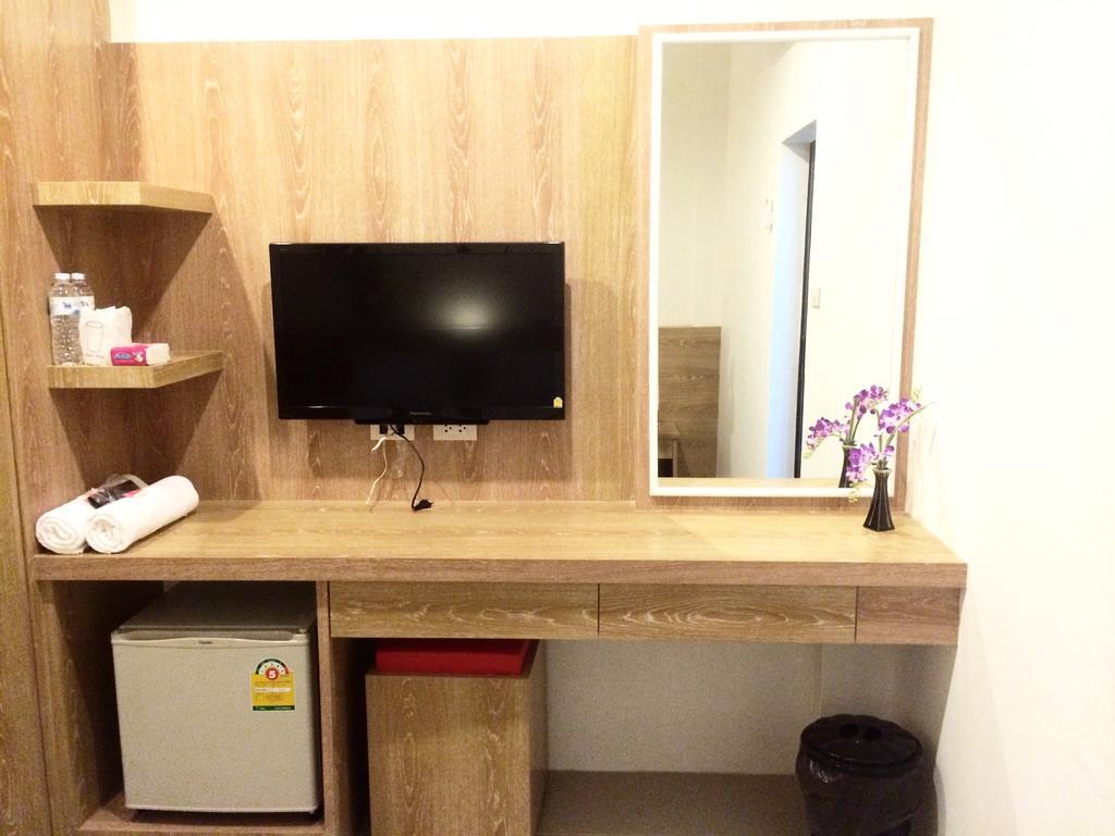 Phuthara Hostel Phuket Chambre photo