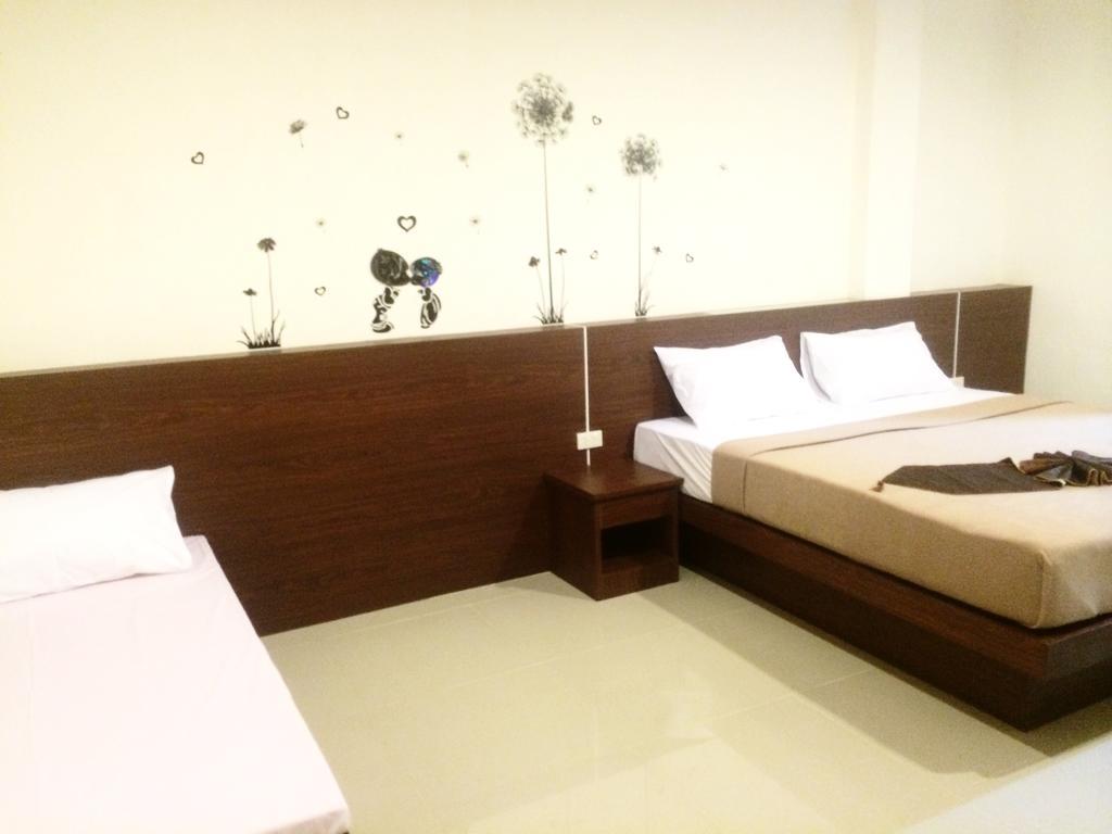 Phuthara Hostel Phuket Chambre photo