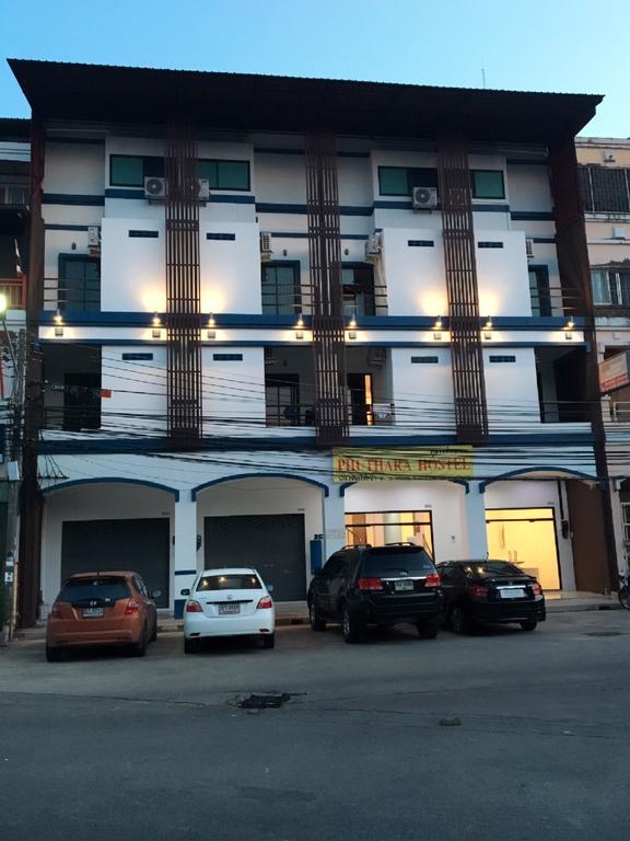 Phuthara Hostel Phuket Extérieur photo