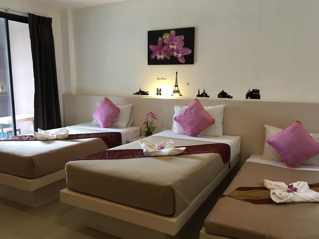 Phuthara Hostel Phuket Extérieur photo