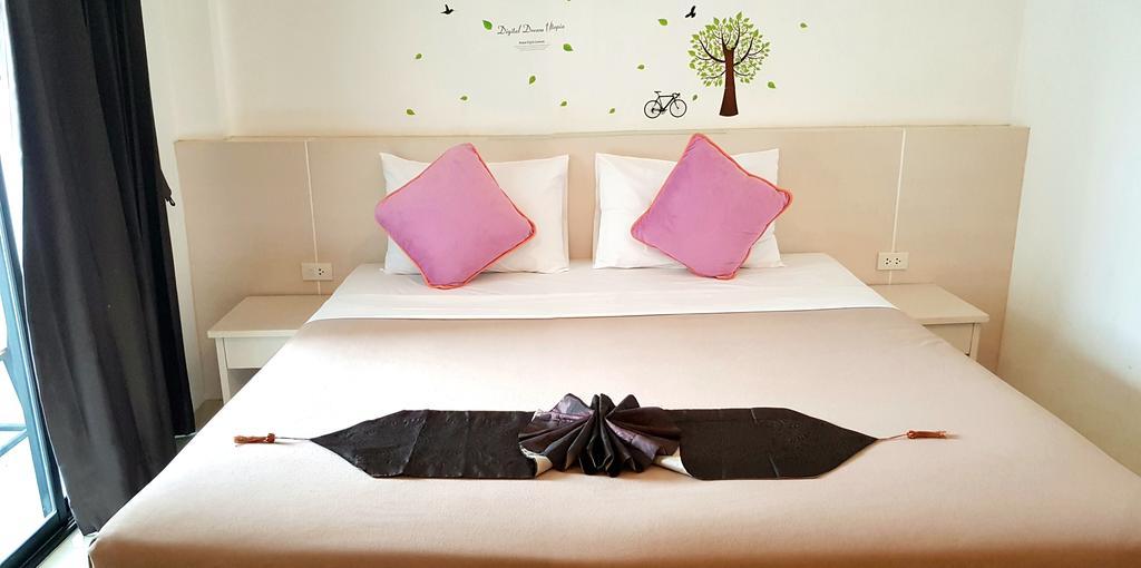 Phuthara Hostel Phuket Extérieur photo